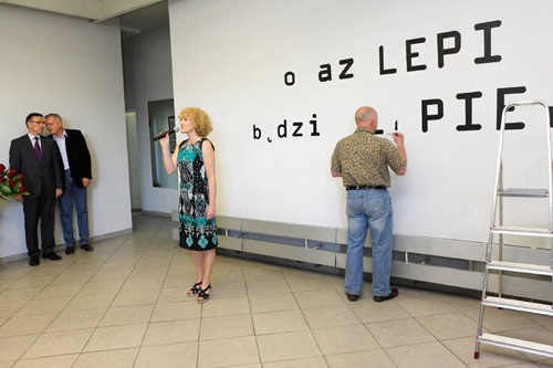 BĘDZIE LEPIEJ I CORAZ LEPIEJ -  