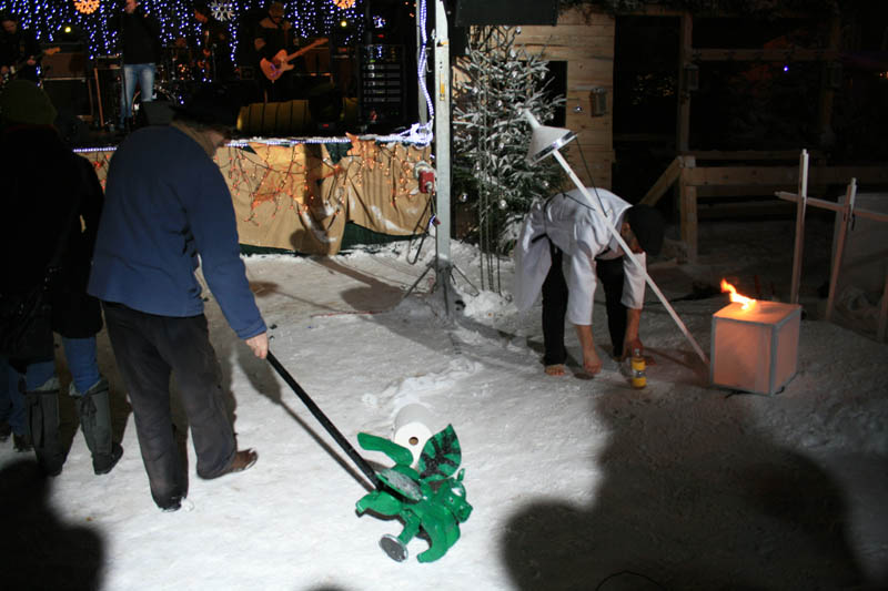 PERFORMANCE NA JARMARKU WARMIŃSKIM -  