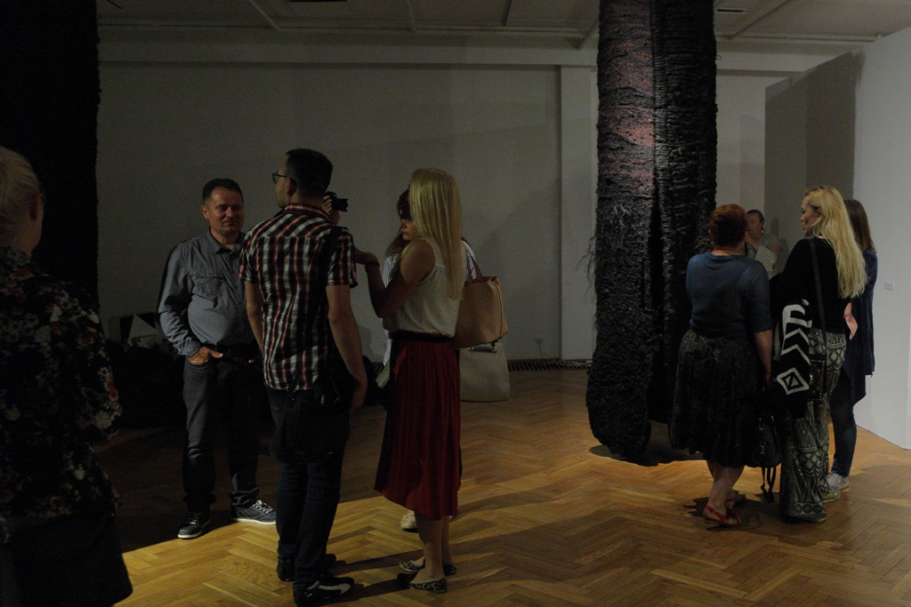 MAGDALENA ABAKANOWICZ -  Magdalena Abakanowicz