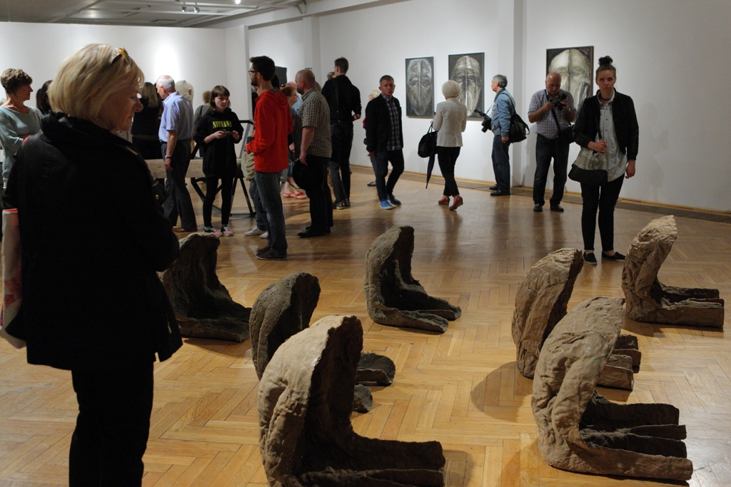 MAGDALENA ABAKANOWICZ -  Magdalena Abakanowicz