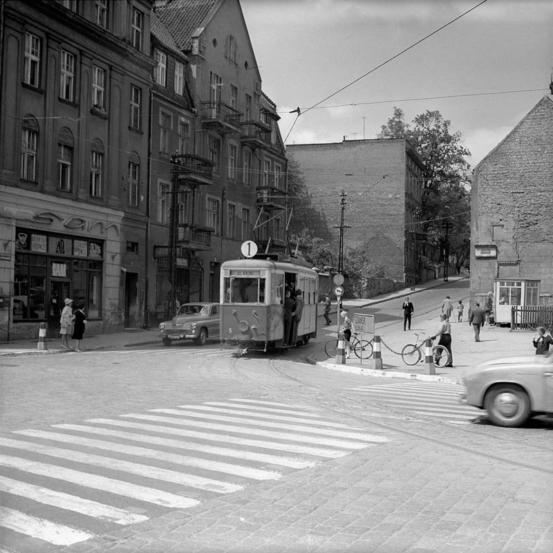 IKONY I ŚLADY. NASZ OLSZTYN -  