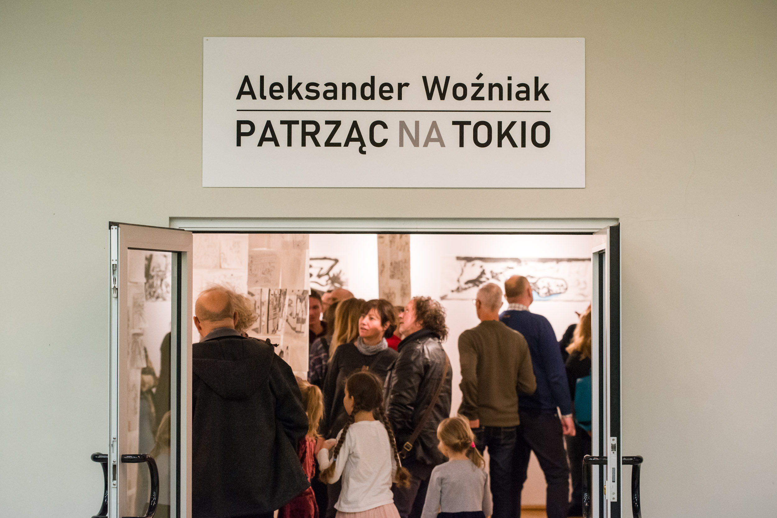 PATRZĄC NA TOKIO -  Aleksander Woźniak