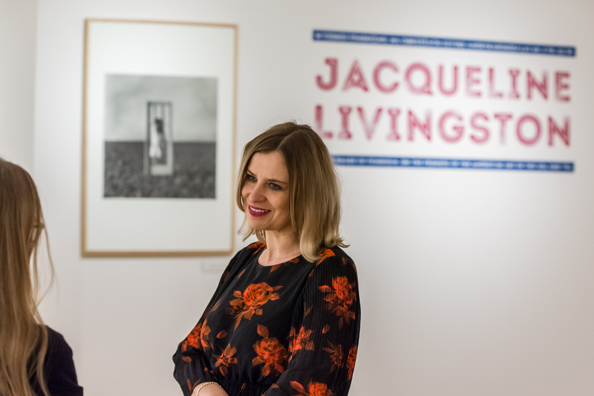 JACQUELINE LIVINGSTON. W CIENIU FEMINIZMU. NA OBRZEŻACH SZTUKI AMERYKAŃSKIEJ LAT 60. I 70. W. -  Jacqueline Livingston
