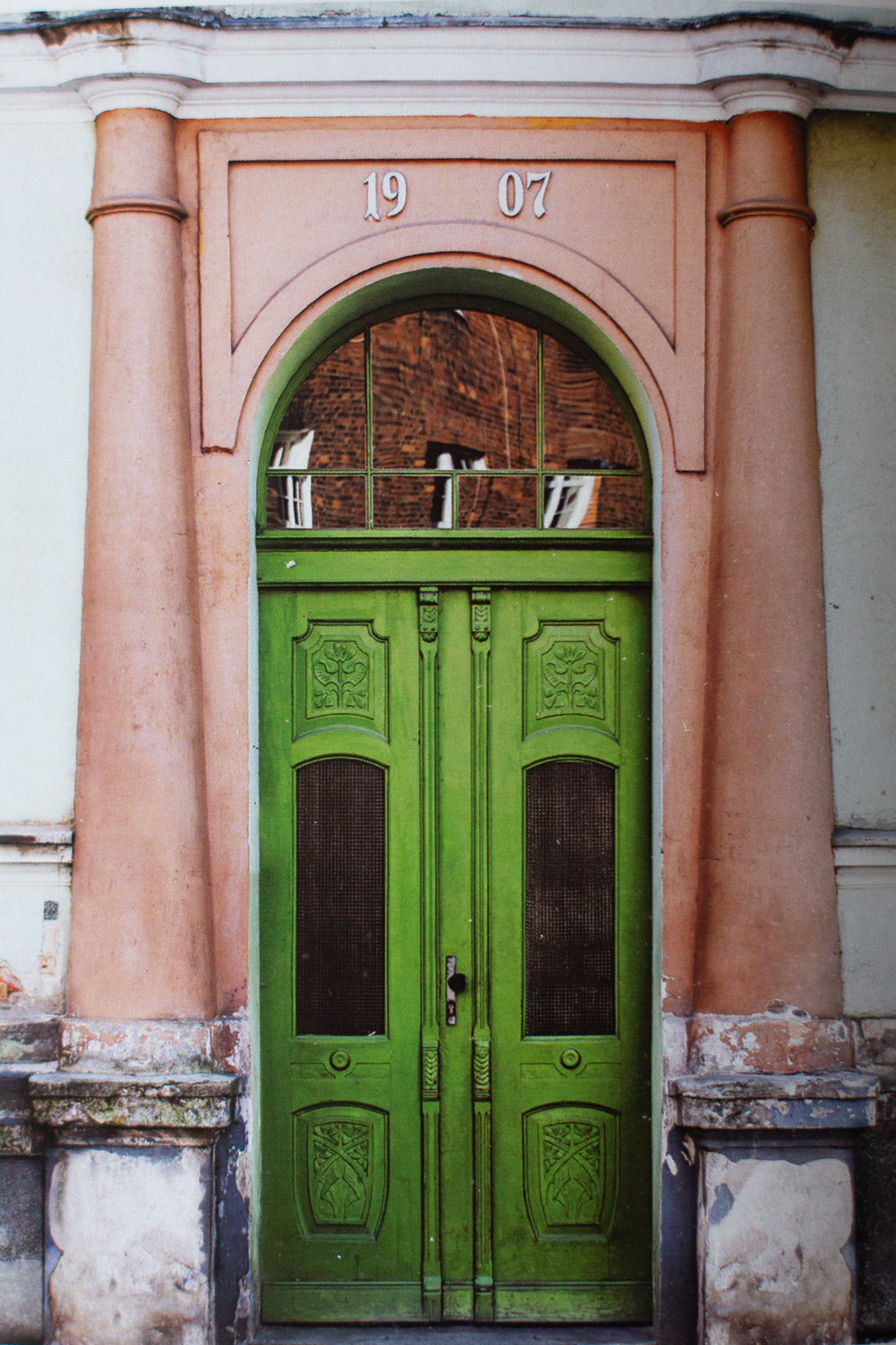 Drzwi, Olsztyn, ul. Samulowskiego 6 z cyklu Przejście